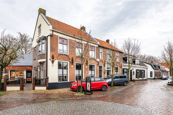Bedrijfsruimte Voorstraat 1 Heukelum