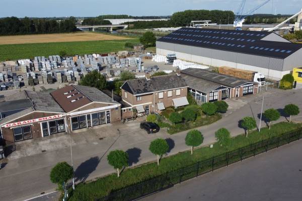 Bedrijfsruimte Molenstraat 36 Standdaarbuiten