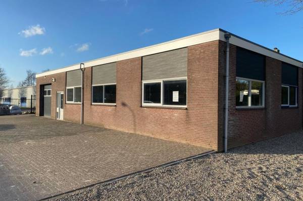Bedrijfsruimte Beatrixstraat 1 Rossum (GE)