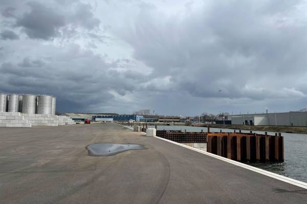 Verhard buitenterrein Korte Oijen 3 Katwijk (NB)