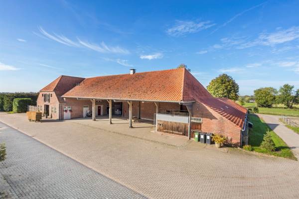 Agrarisch bedrijf Drielse Rijndijk 21 Heteren