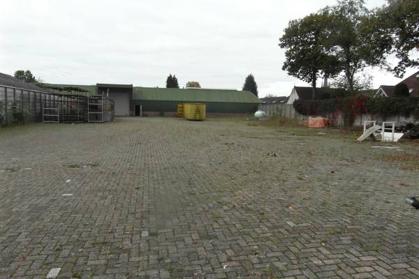 Verhard buitenterrein Dorpsstraat 63- 67 Helmond