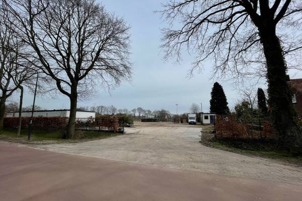 Verhard buitenterrein Rietdijk 2A Breda