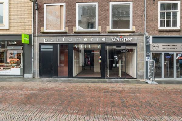 Winkelruimte Waterstraat 19 Tiel