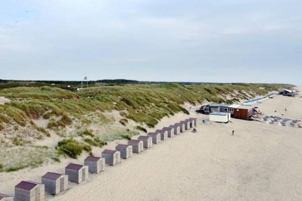 Verhard buitenterrein Ruijslaan 30 De Koog