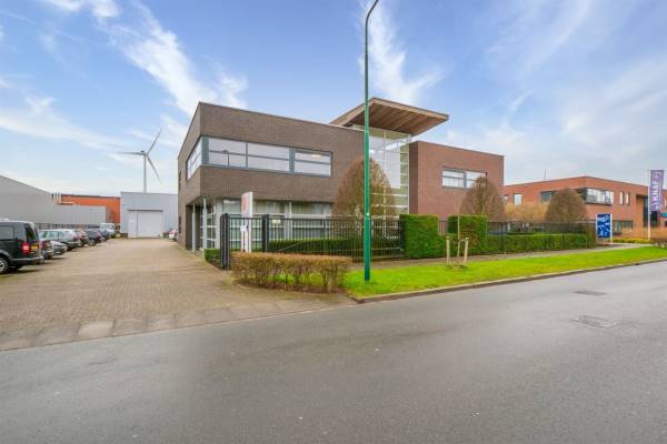 Bedrijfsruimte Duwboot 89 Houten