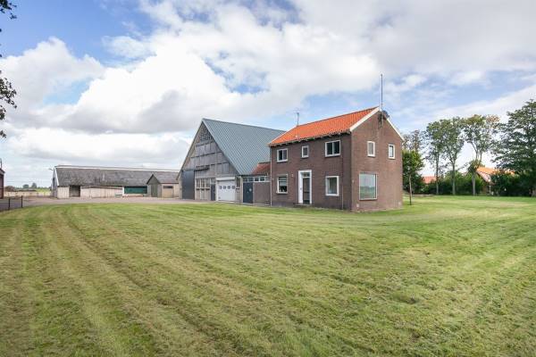 Agrarisch bedrijf Uiterdijkenweg 13 Luttelgeest