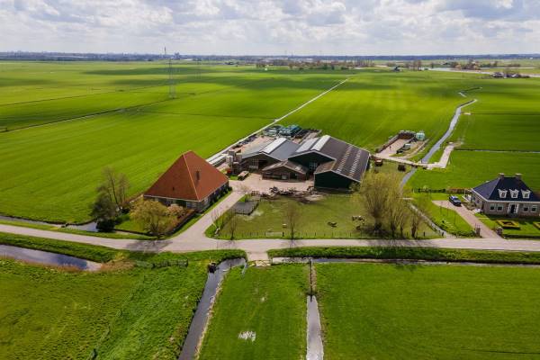 Agrarisch bedrijf Middelweg 6 Starnmeer