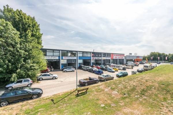Bedrijfsruimte Ir. Herman de Grootweg 10 Spijkenisse
