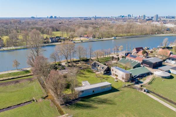 Bedrijfsruimte Lange Stammerdijk 24 Amsterdam
