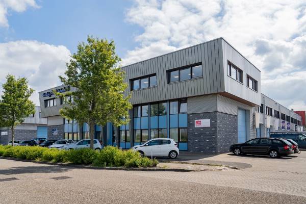Kantoorruimte Veenderveld 76 Roelofarendsveen