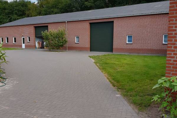 Bedrijfsruimte Zand 8 Bakel