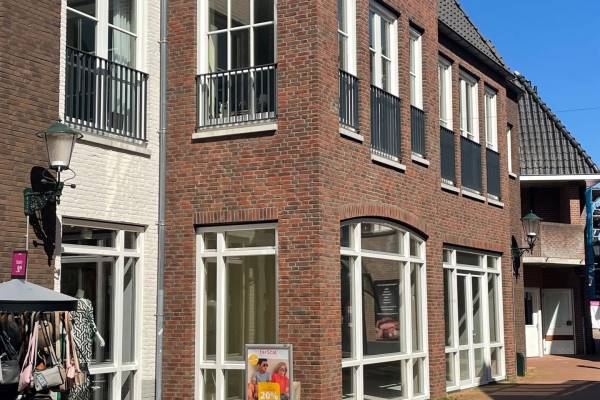 Winkelruimte 11 April Plein 10 Ommen