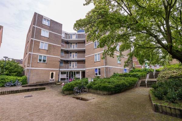 Kantoorruimte Carry van Bruggenweg 22 Leiden