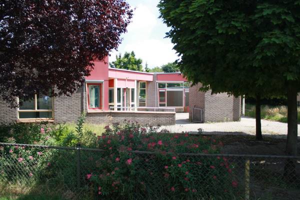 Maatschappelijk vastgoed Kloppenstraat 10a Losser