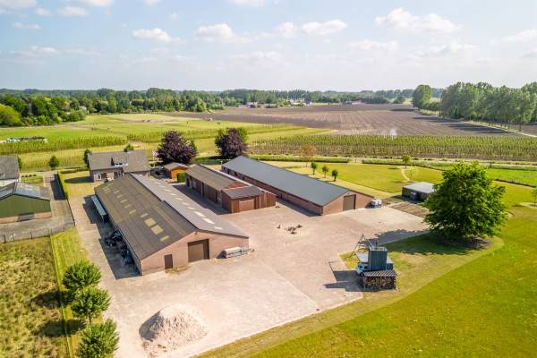 Bedrijfsruimte Kerkeind 26 Gemonde