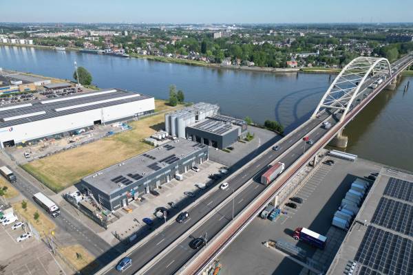 Bedrijfsruimte Kerkeplaat 9p Dordrecht