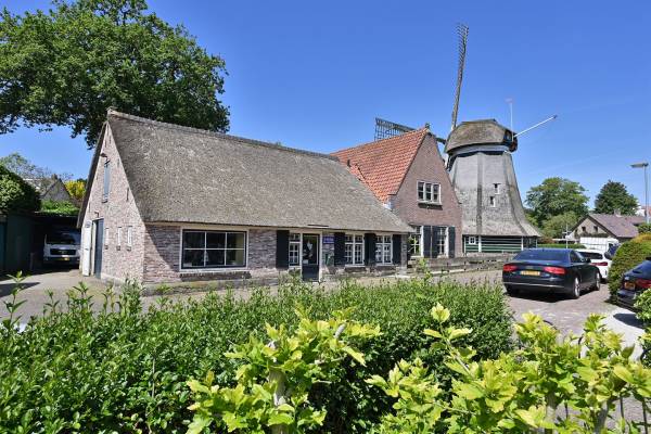 Bedrijfsruimte Molenweg 2 B- 4A Laren (NH)