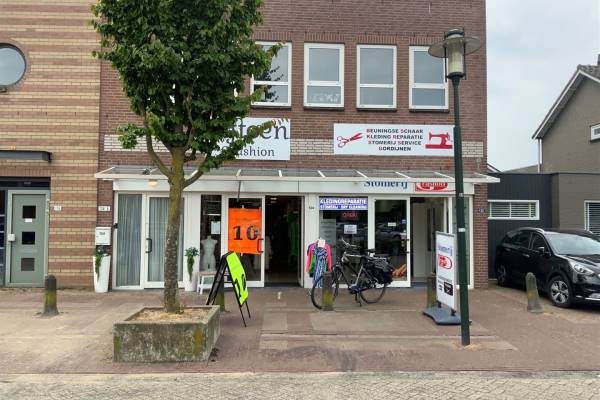 Winkelruimte Julianaplein 134 Beuningen (GE)