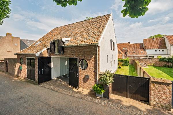 Kantoorruimte Achterbonenburg 8 Buren (GE)