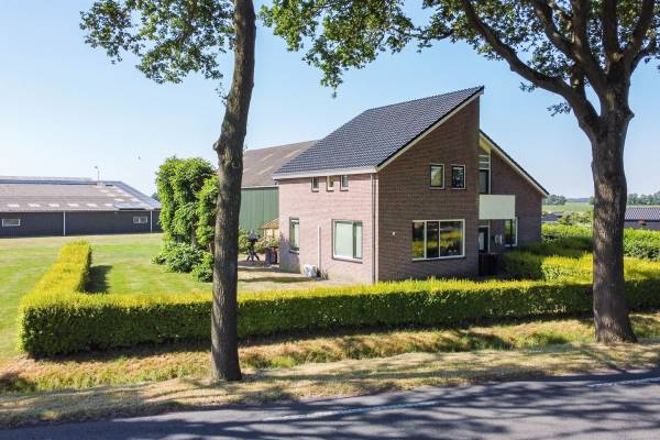 Agrarisch bedrijf Semsweg 5 De Groeve
