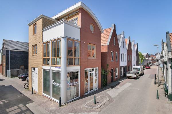 Winkelruimte Kerkstraat 50 Oud-Beijerland