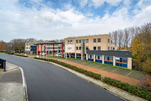 Bedrijfsruimte Innsbruckweg 108- 144 Rotterdam