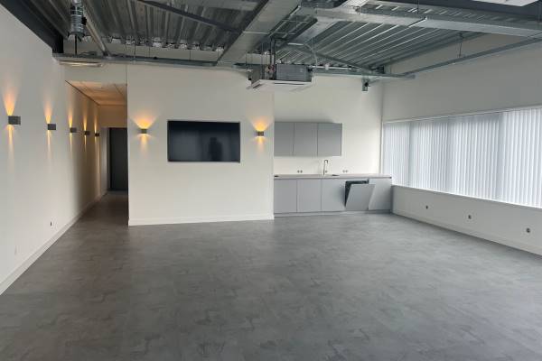 Kantoorruimte Vijfhuizenberg 42G Roosendaal