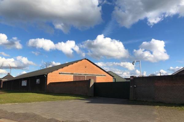 Verhard buitenterrein Dorpsstraat 120 Valkenswaard
