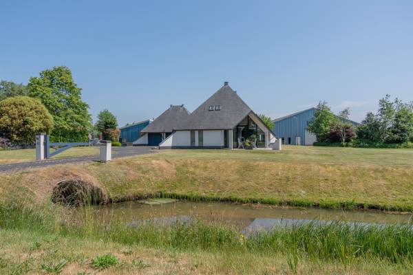 Bedrijfsruimte Eesveenseweg 42 Eesveen