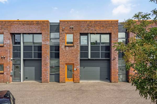 Bedrijfsruimte Madame Curiestraat 17 Sassenheim