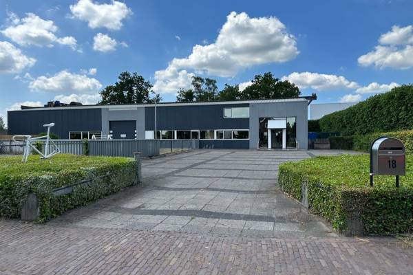 Bedrijfsruimte Burgumerdaam 18 Burgum