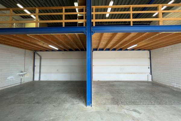 Bedrijfsruimte Q+R Emmeloord