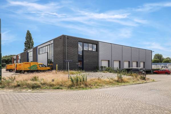 Bedrijfsruimte Koninginnedijk 730 Grave