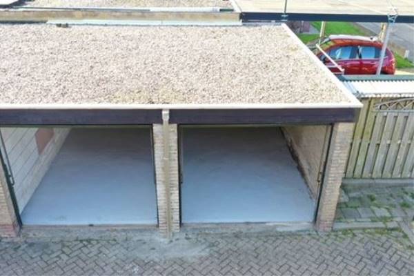 Bedrijfsruimte Burgemeester Bakenstraat nabij huisnr. 4 Winkel