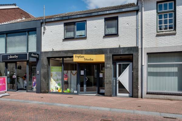 Winkelruimte Kerkstraat 30 Nederweert