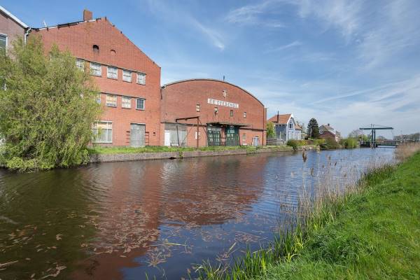 Bedrijfsruimte Nieuwe Compagnie 13 en 19A Kiel-Windeweer