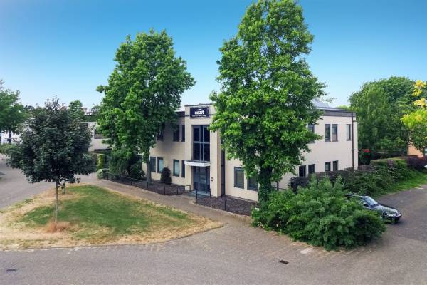 Kantoorruimte Pelmolen 14 Houten