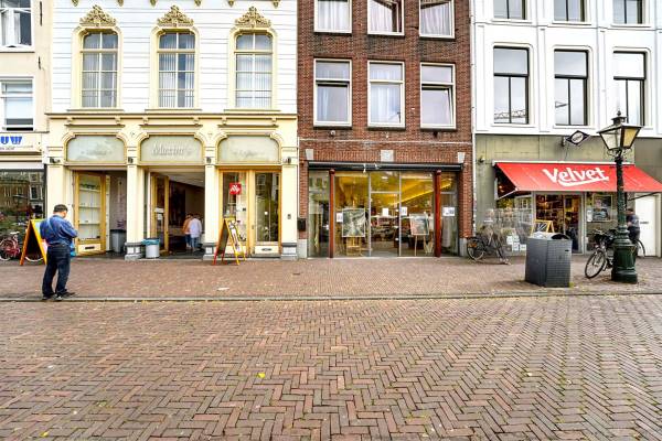 Winkelruimte Nieuwe Rijn 33 Leiden