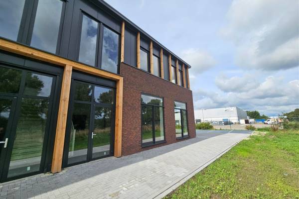 Bedrijfsruimte James Cookstraat Unit 1- 3 Emmen