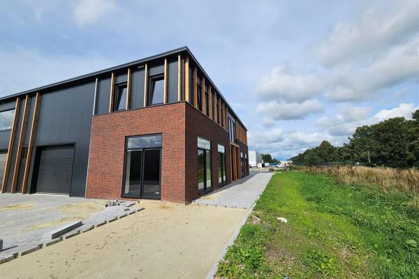 Bedrijfsruimte James Cookstraat Unit 2- 4 Emmen