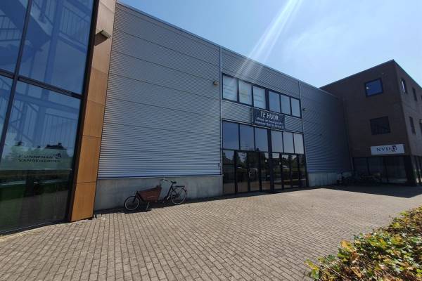 Winkelruimte Lange Schaft 7b Houten