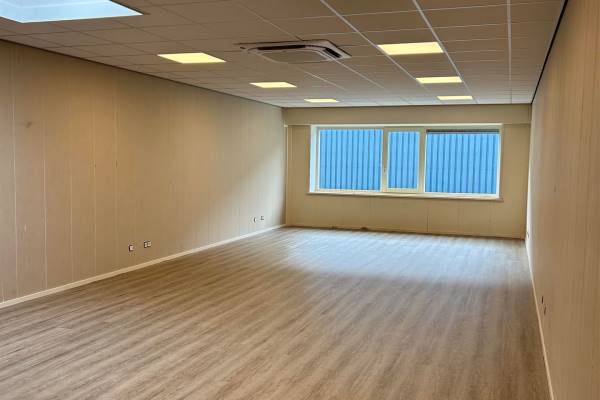 Kantoorruimte . Montfoort