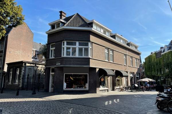 Winkelruimte Onze Lieve Vrouweplein 20A-B Maastricht