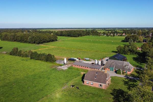 Agrarisch bedrijf De Sl&#251;s 14 Frieschepalen