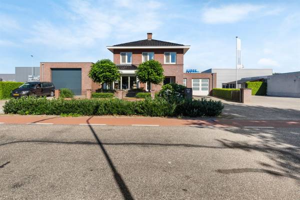 Bedrijfsruimte Saksenweg 16- 18 Oss
