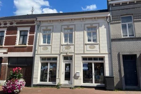 Winkelruimte Bovenste straat 1 Echt