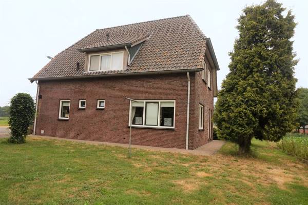 Agrarisch bedrijf Harmsenweg 17 Vriezenveen
