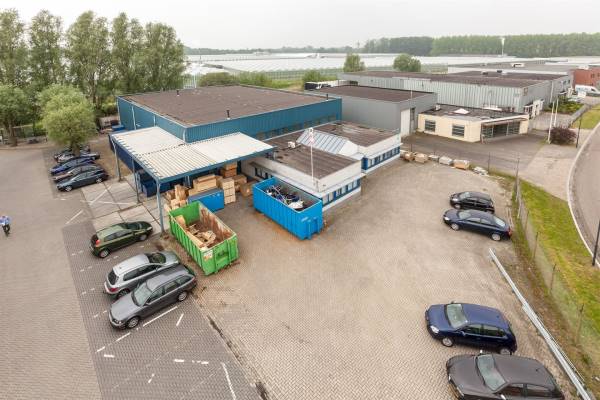 Bedrijfsruimte Waterbeemd 14 Helmond