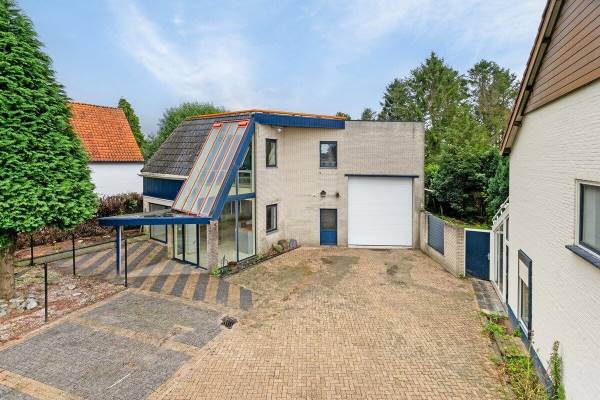 Bedrijfsruimte Pastoor van Breugelstraat 8 Bosschenhoofd